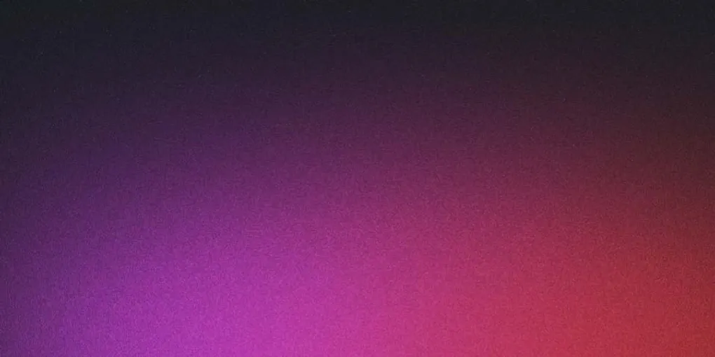 Team bespreekt een processtroomdiagram op een whiteboard